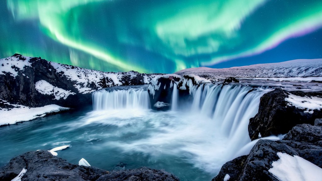 Picture of: The Ultimate Iceland Travel Guide For All Seasons – Iceland Trippers